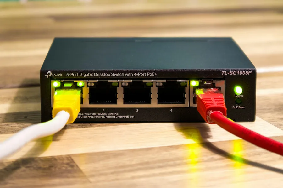 Wired ethernet network switch and cables